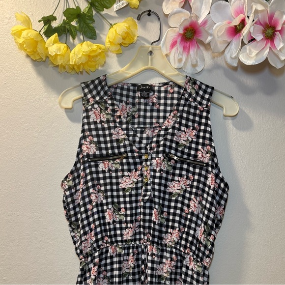 Justify Black Gingham Tank with Pink Floral Print - Picture 2 of 14